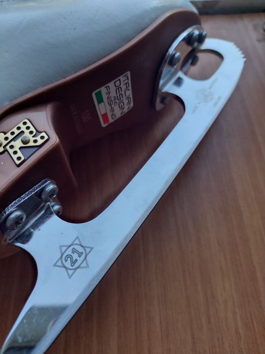 Коньки фигурные детские Risport Antares 180