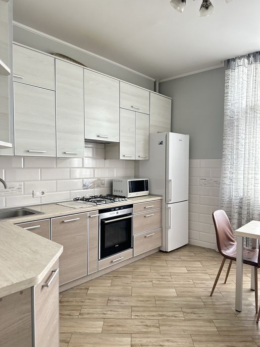 Продаж 2кімн квартири в новобудові з ремонтом та меблями вул. Ковалика