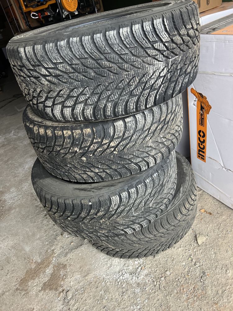 Nokian Hakkapeliitta R3 SUV 275/45 R20