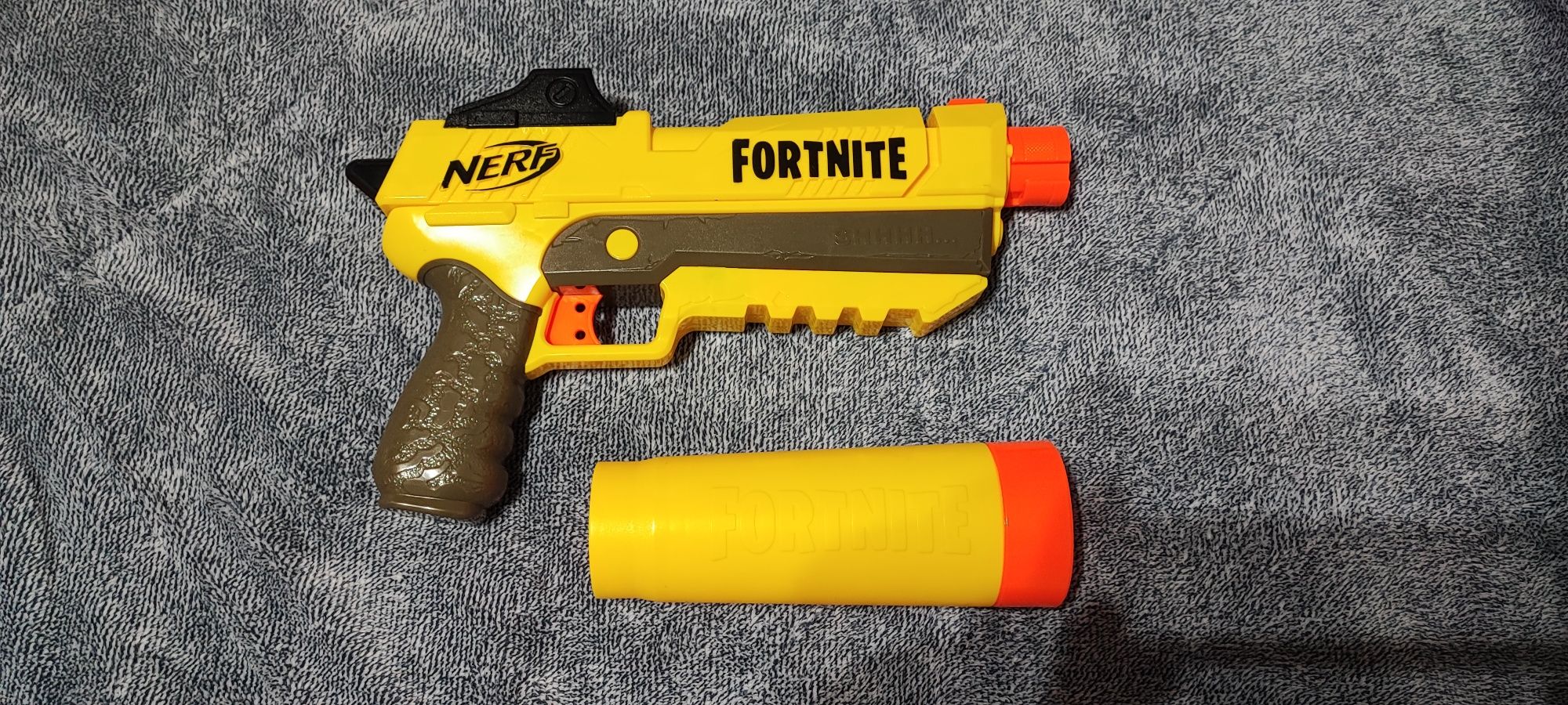 Pistolas NERF e acessórios
