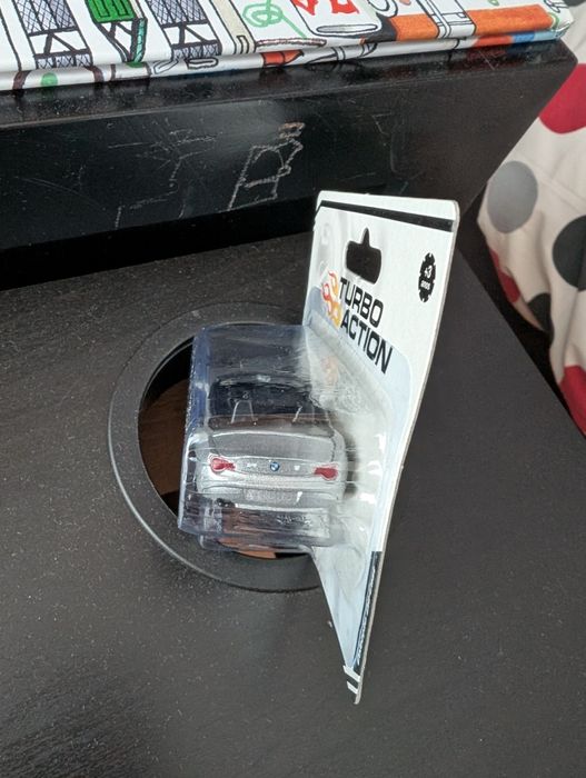 Miniatura Diecast 1:64 BMW e Mercedes