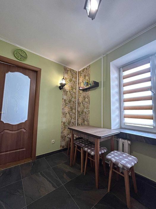 Продається двокімнатна квартира в Корабельному вул.Остапа Вишні S1