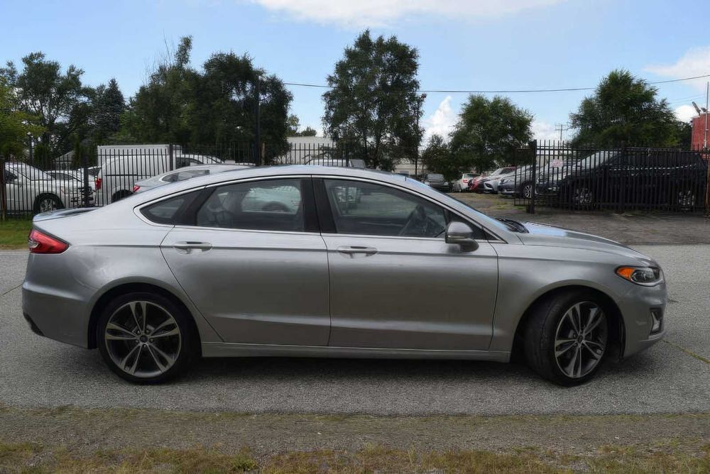 Ford Fusion Titanium      2020