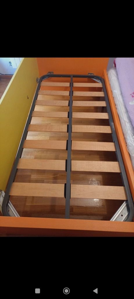 Quarto criança c duas camas