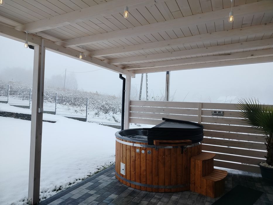 Domek z jacuzzi nocleg pokój do wynajęcia Relax z widokiem wynajem