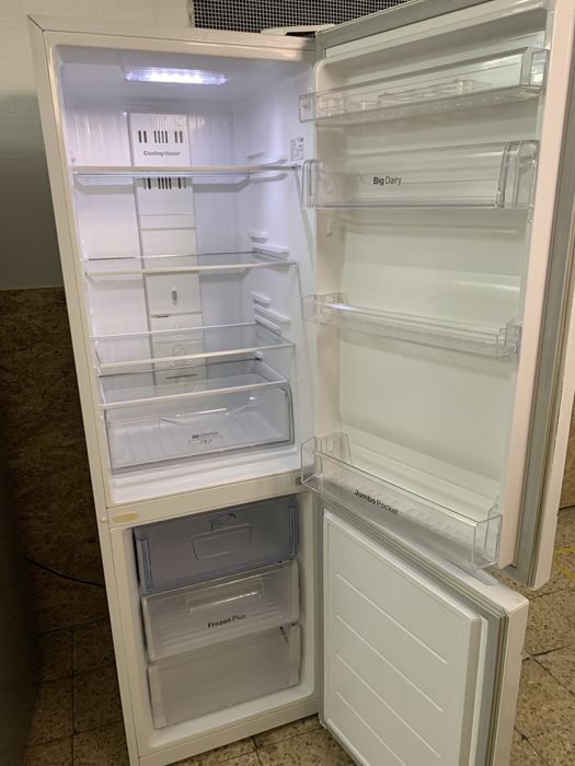 Frigorifico Daewoo combinado branco