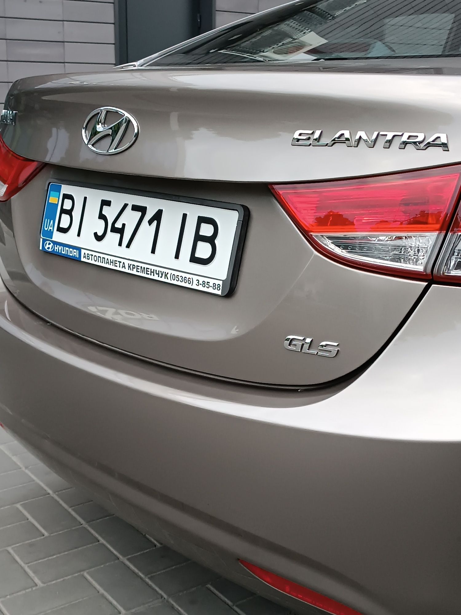 Hyundai Elantra GLS