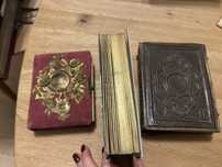 3 male albumy XIX wiek forografie zdjecia tekturkowe kartonikowe
