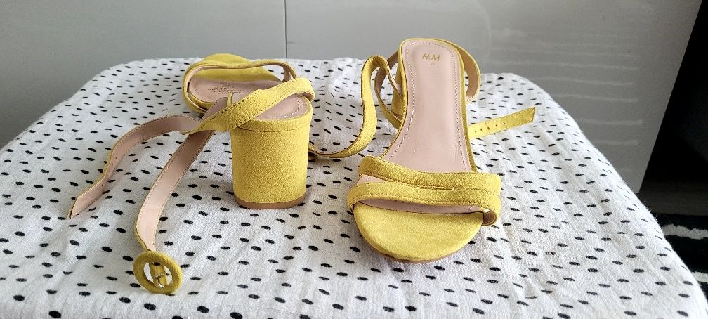Buty z odkrytymi palcami  na obcasie seledynowe h&m rozmiar 39