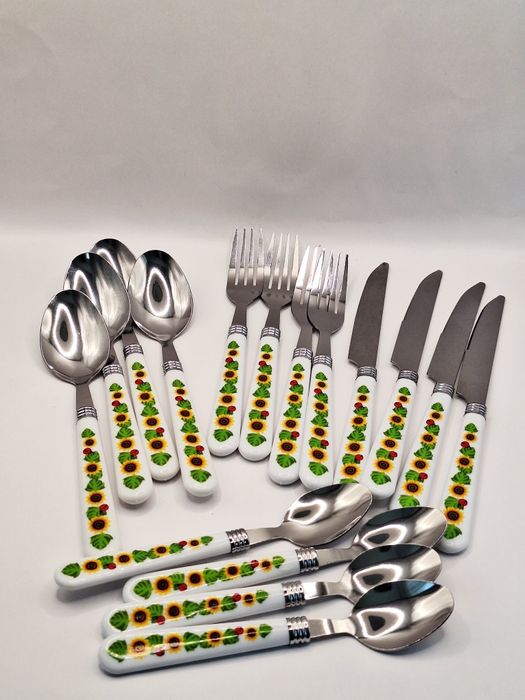 Zestaw sztućce dla 4 osób