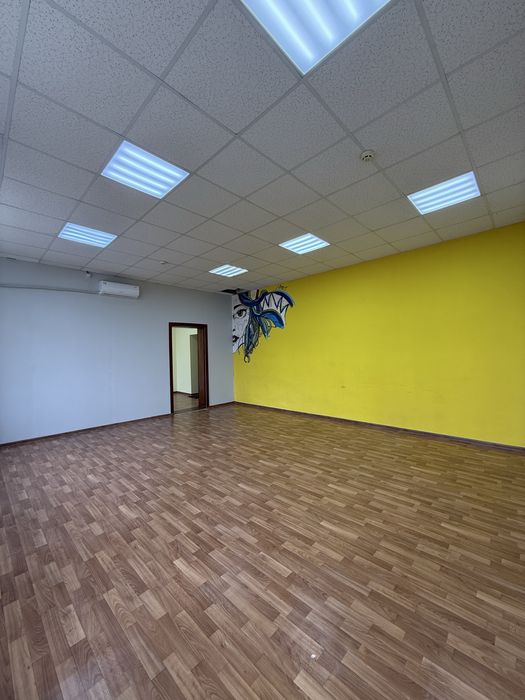Оренда подвійного офісу, центральна частина міста. Без комісіі.