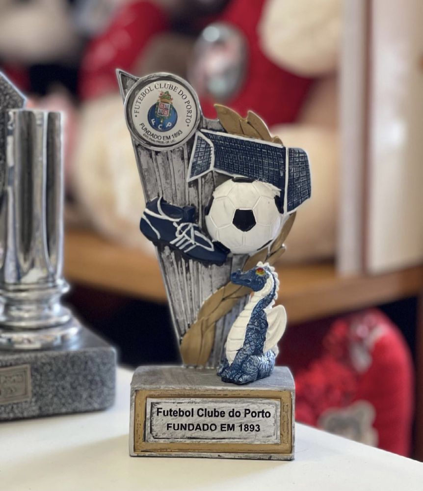 Diferentes troféus do Futebol Clube do Porto (FCP)