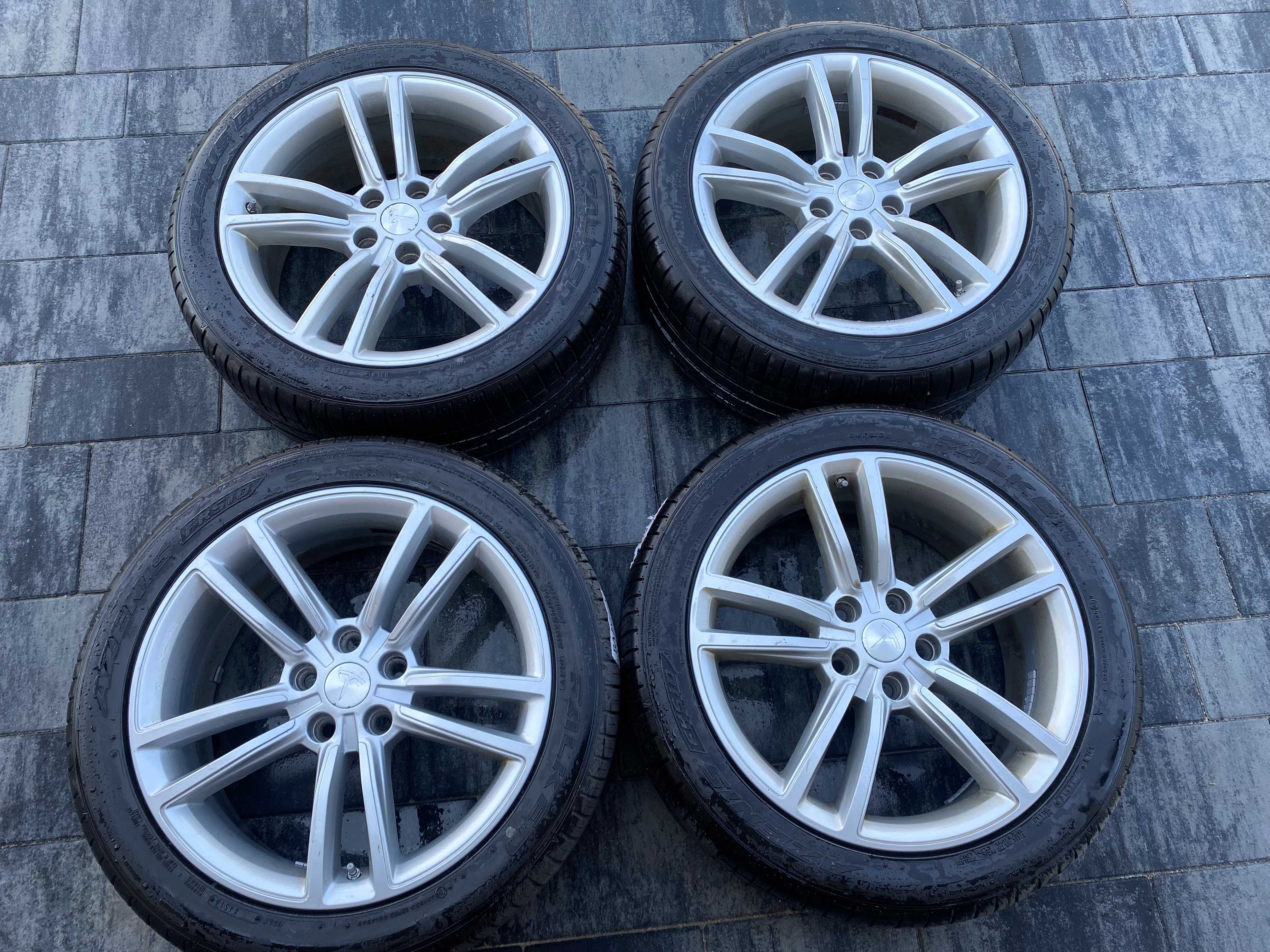 Koła letnie TESLA S opony Falken 245/45 r19