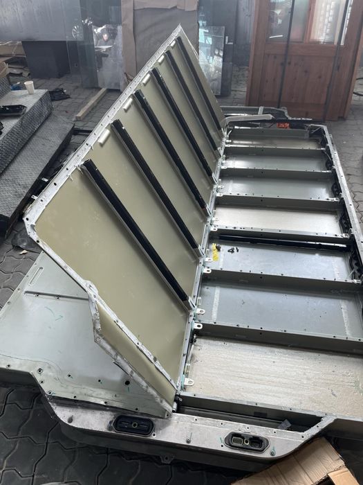 Корпус батареи Tesla S