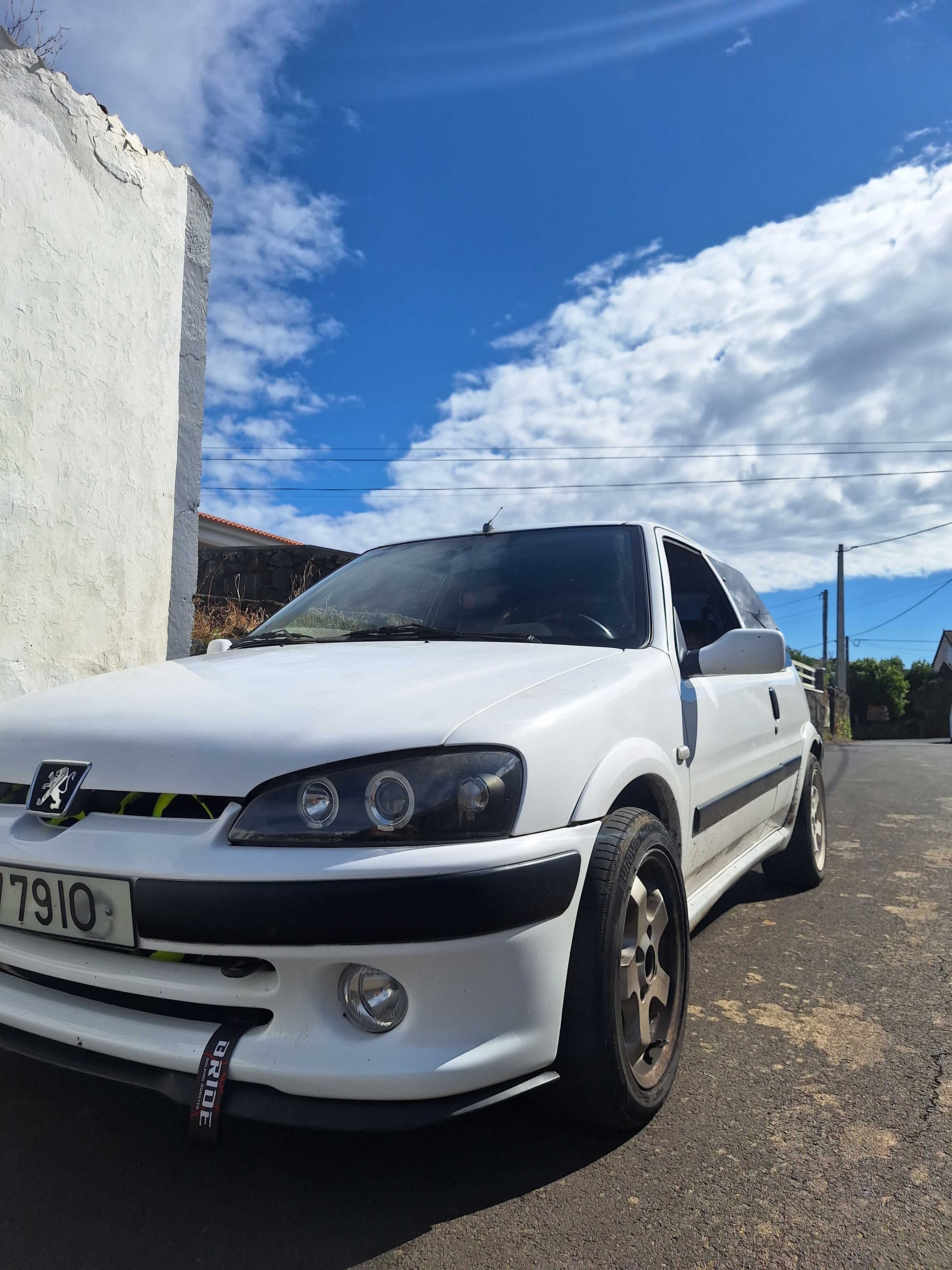 Pegeout 106 gti .