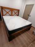 Quarto completo em madeira maciça