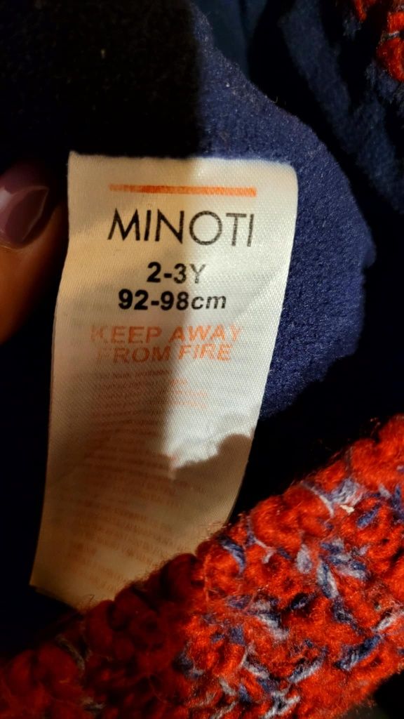 Kurtka wiosenno-jesienna Primark, czapka Minoti w gratisie