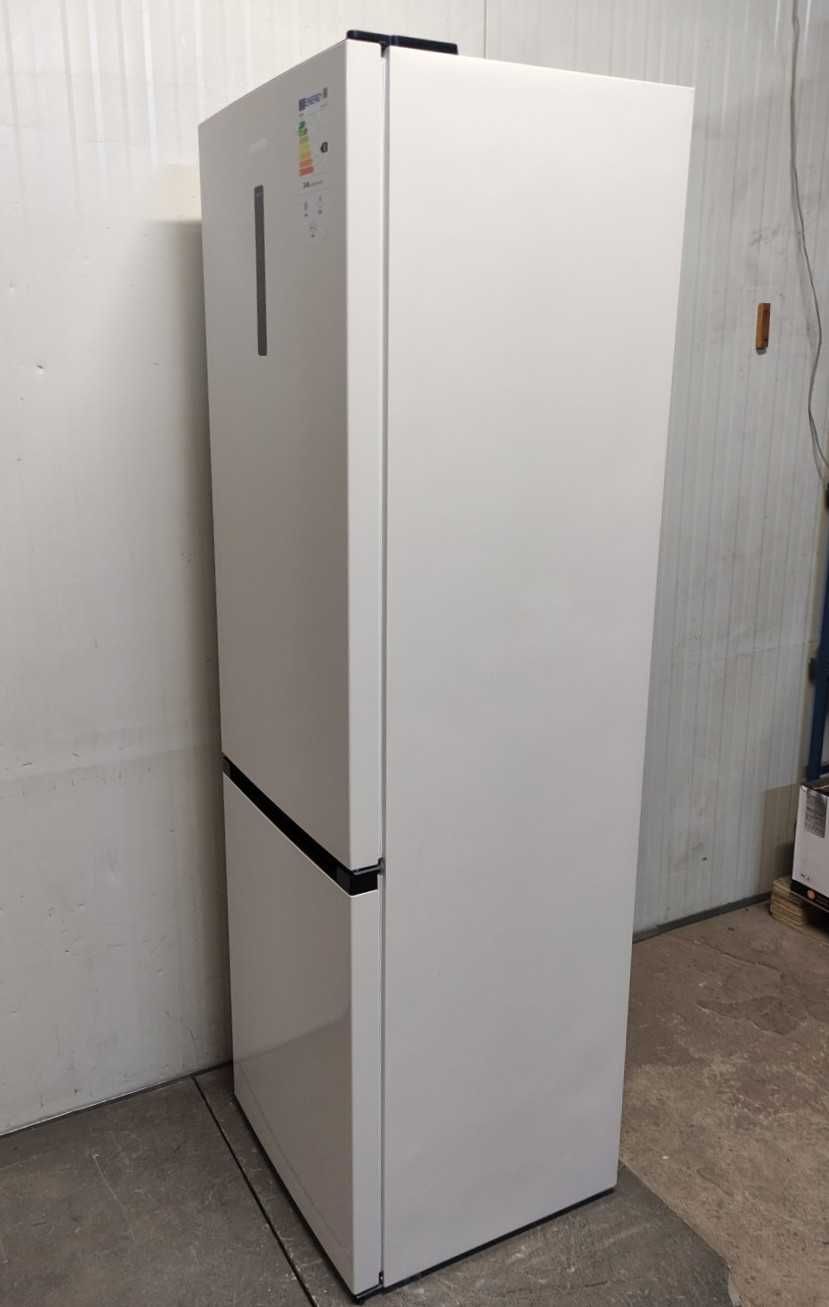 Lodówka Gorenje NRK6202AC4 No Frost 200 cm Beżowa OUTLET 17FG45N