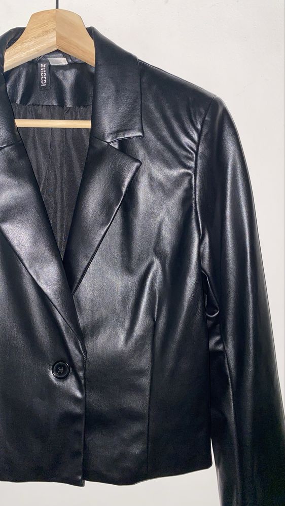 Blazer Clássico H&M Crop Pele Artificial