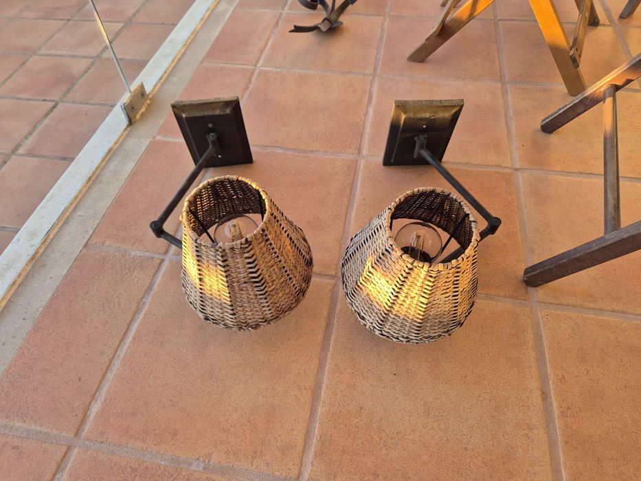 Candeeiros de parede em ferro vintage