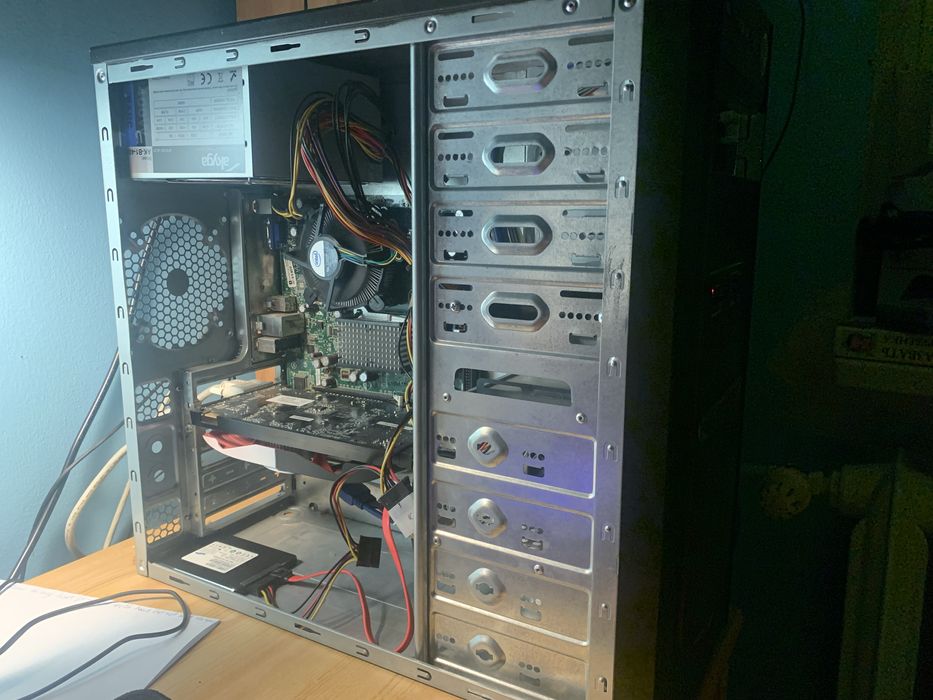 Komputer stacjonarny