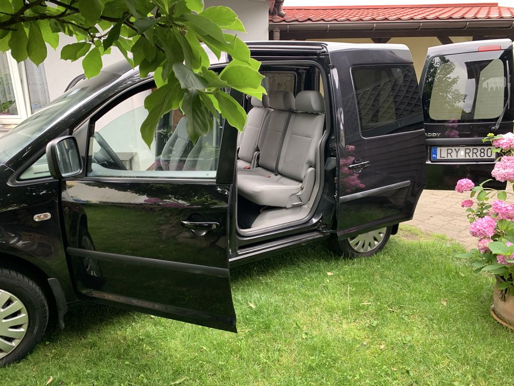 VW CADDY 1,9 Tdi 6 drzwi 2010 pierwszy rejestracja