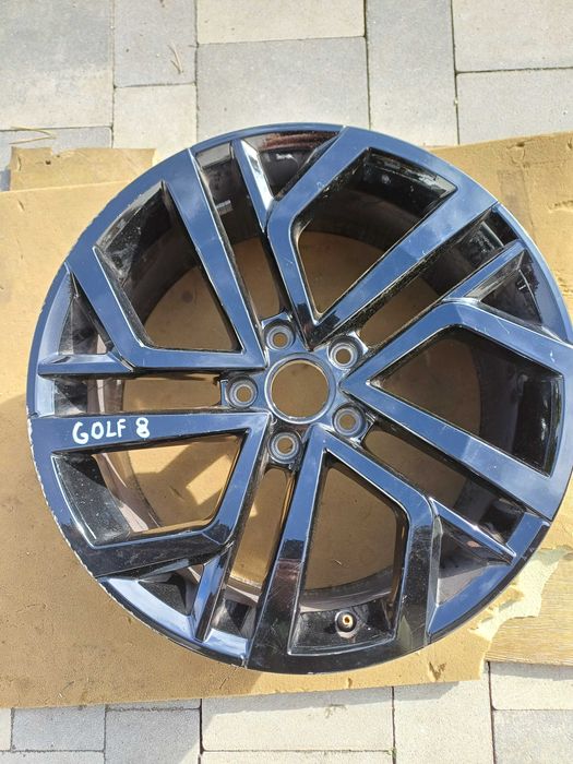 felga vw golf 8 VIII 7,5jx18 et45 5x112 model 5h0601.025k