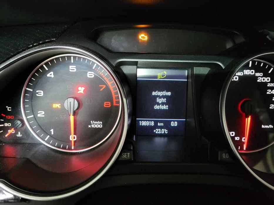 AUDI A4 B8 , A5 8T licznik - benzyna .