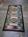 Duży stary kilim na ścianę