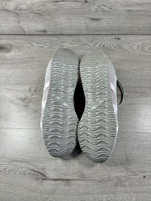 Жіночі кросівки Asics