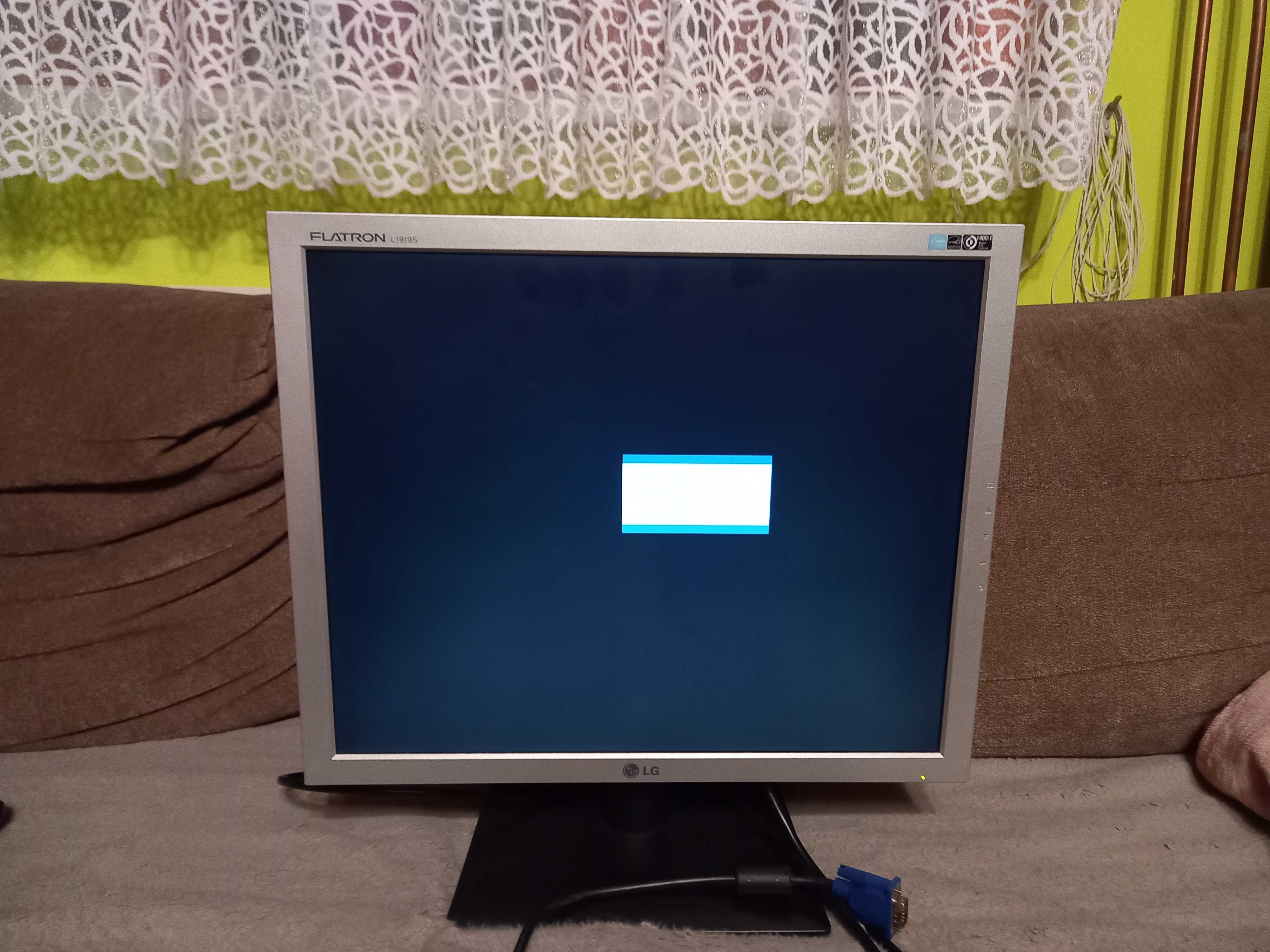 monitor LG flatron l1919s