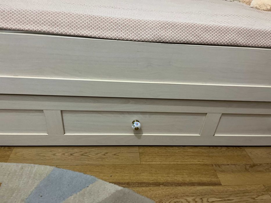 Ліжко для дівчинки