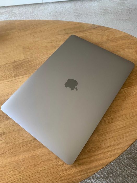 MacBook Pro 13” 2019 | Jak nowy | 265 cykli | Space Gray