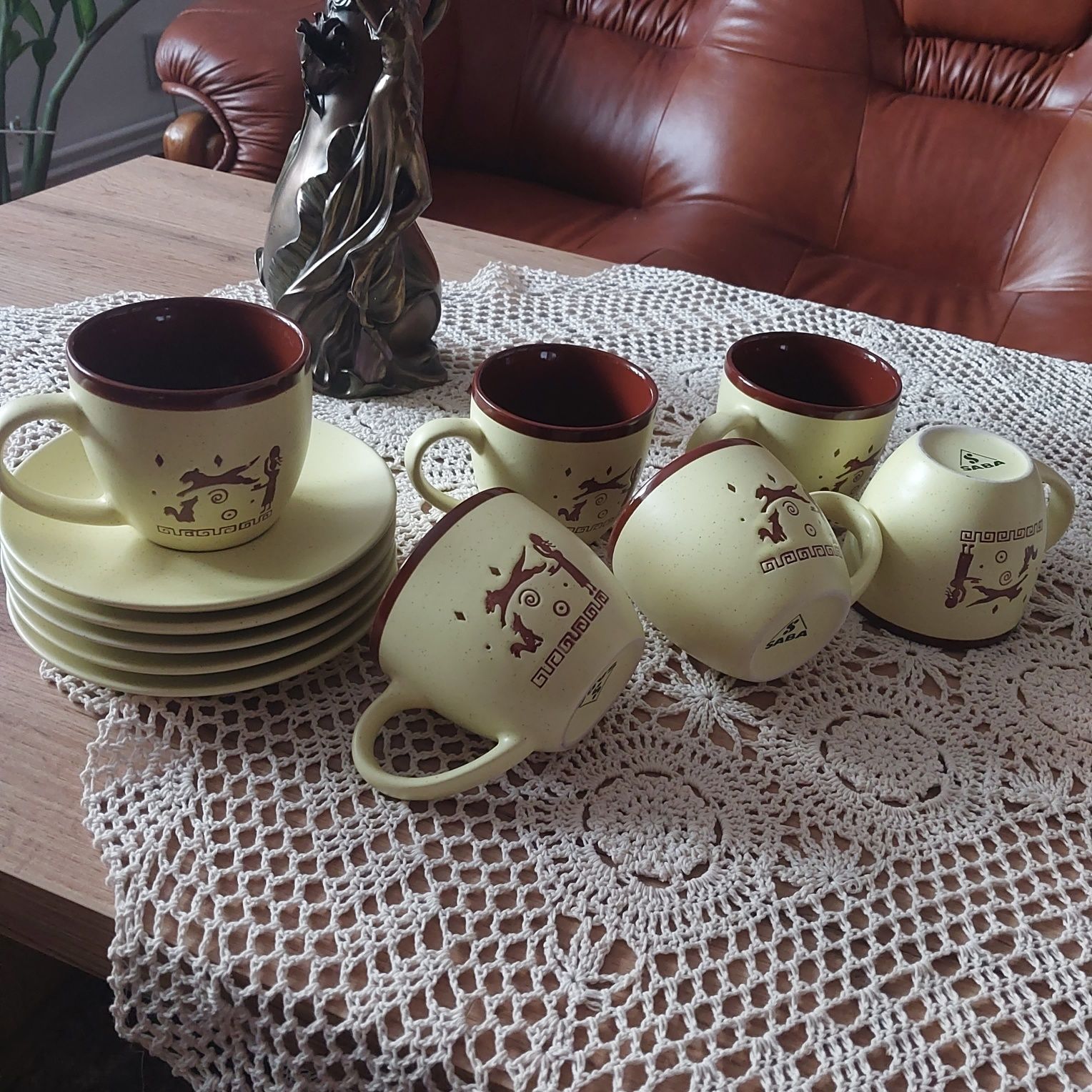 Filiżanki ,kubeczki ze spodkami