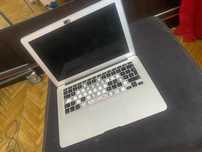 Macbook Air A1466 w cenie matrycy