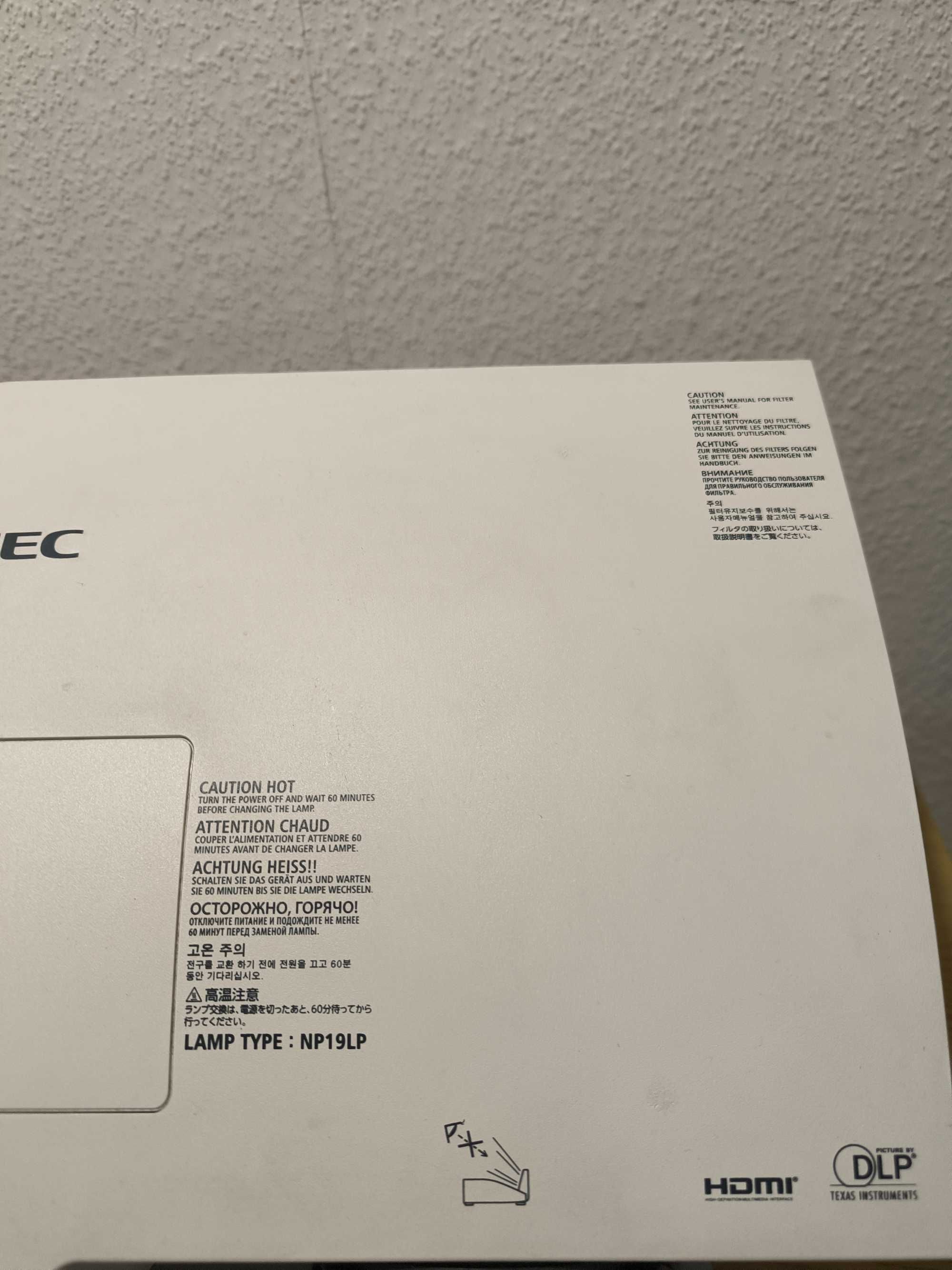 Projektor NEC NP250X DLP + Ekran GRATIS