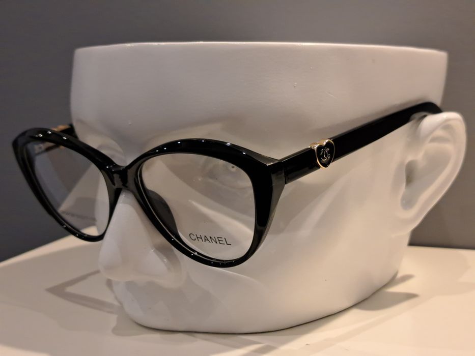 CHANEL czarne damskie okulary zerówki zlote logo serduszko kocie