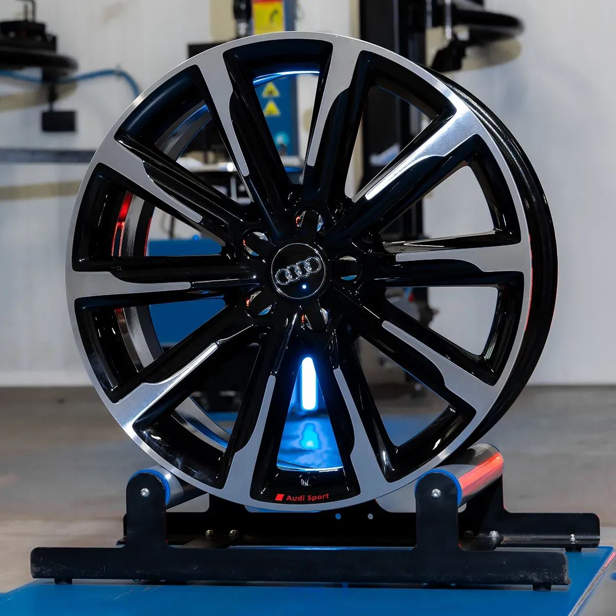 NOWE Oryginalne Felgi Audi 19 A5 A6 A7 A8 Q3 Q5 Q7