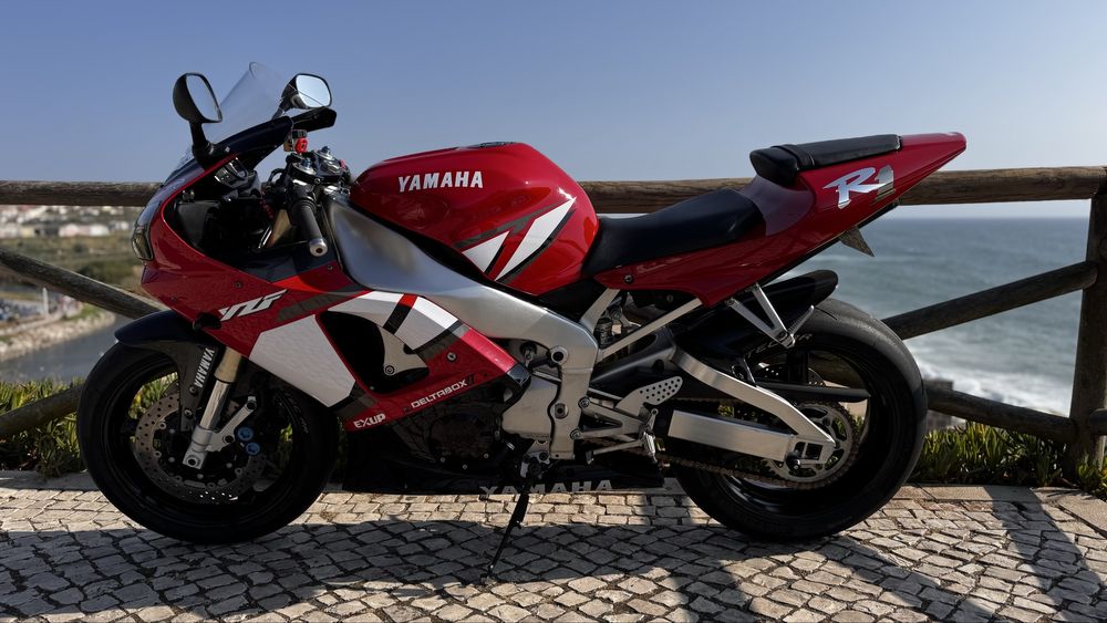 Yamaha YZF-R1 2000