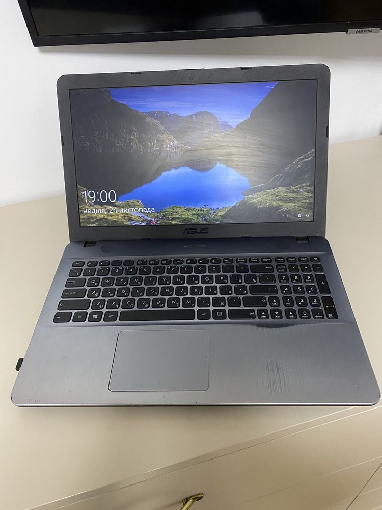 Ноутбук Asus X541S