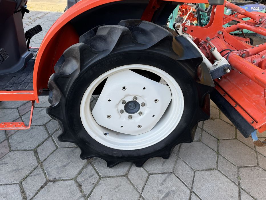 Kubota KT230 мини-трактор из Японии