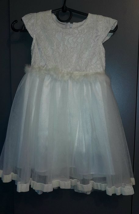 Платье нарядное на девочку