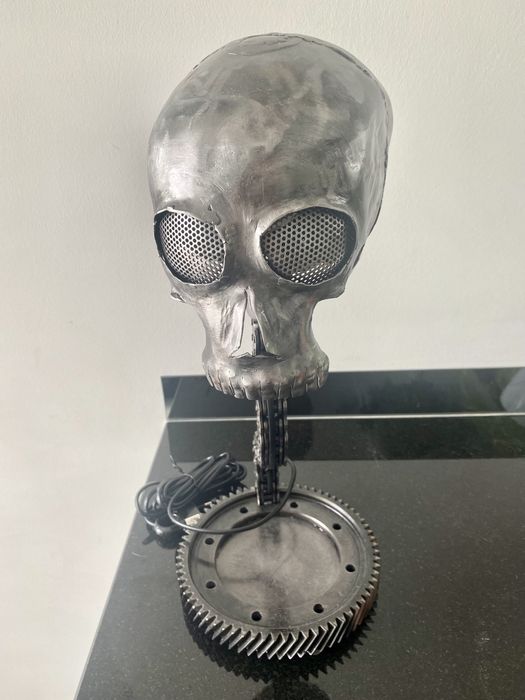 Lampka w ksztalcie czaszki