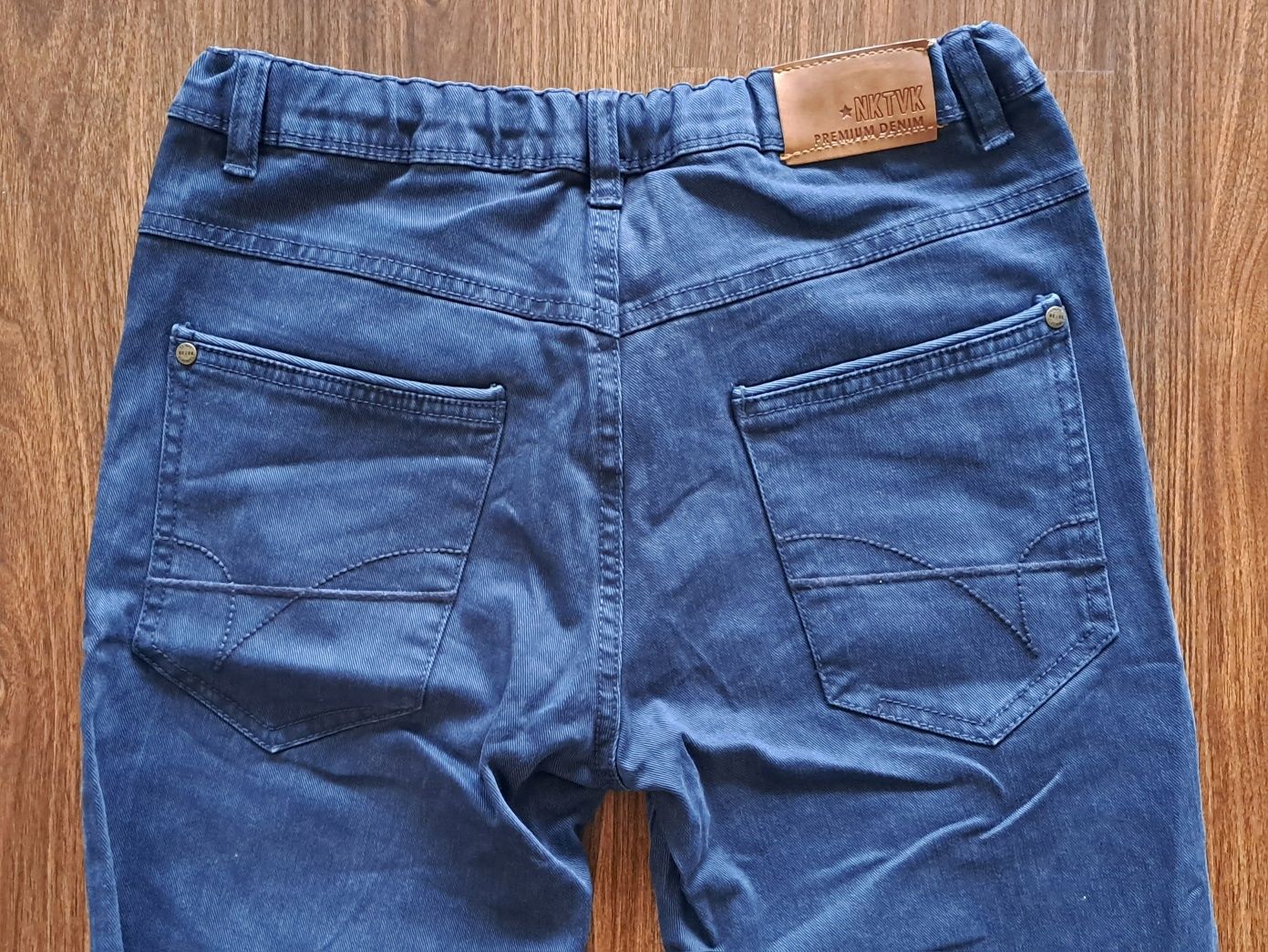 Conjunto rapaz calça e casaco, tam. 16 anos 166 cm, marca Nukutavake