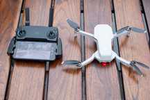 Dron DJI mini SE