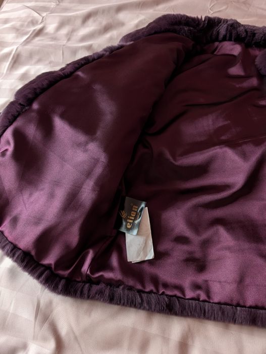 Жіноча шубка незвичного кольору