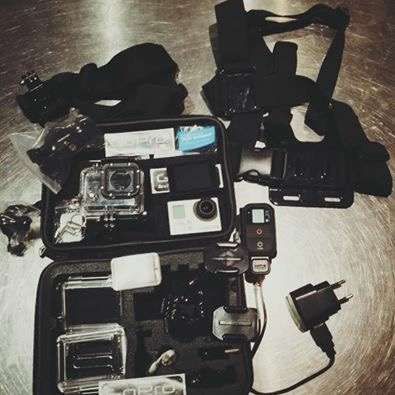 Maquina go pro 3 black edition com lcd foi comprado a parte