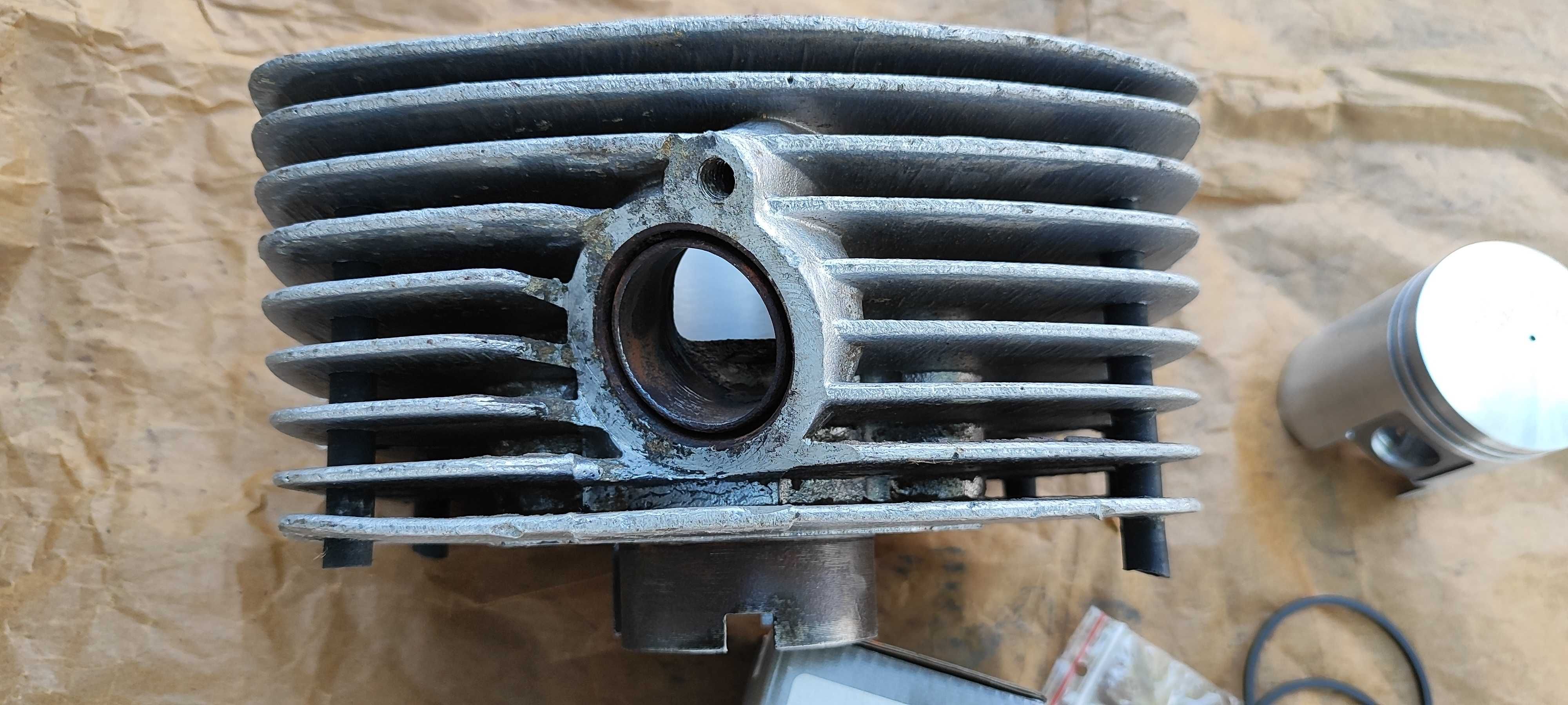 Cylinder WSK 175 Po szlifie jak nowy tłok ALMOT ak 20 PRL ZMD