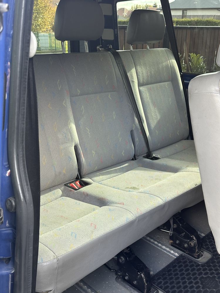 Sprzedam Volkswagen T5 2006 rok .MAX .1,9 TDI