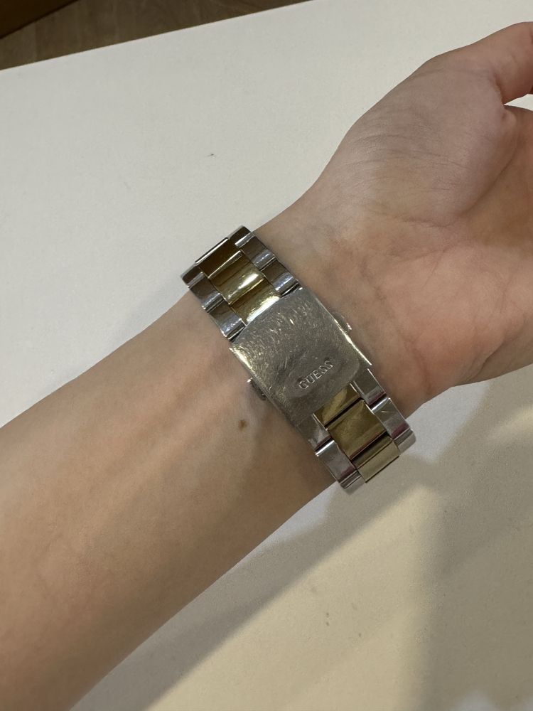 Часи Guess жіночі оригінал